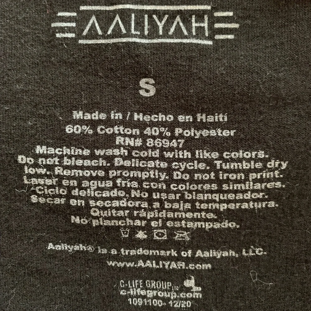 Aaliyah Black T-shirt - Picture 3 of 3